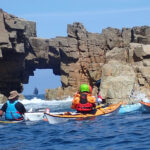 Cote de granit rose en kayak de mer