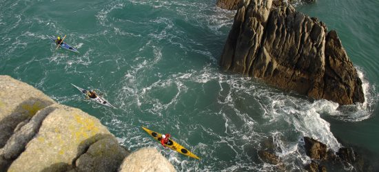 Kayak de mer dans les courants